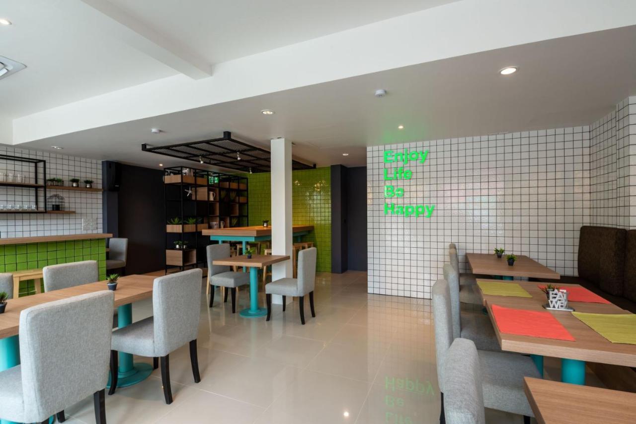 สเตย์ แอท กะตะ พอชเทล Hostel Karon ภายนอก รูปภาพ