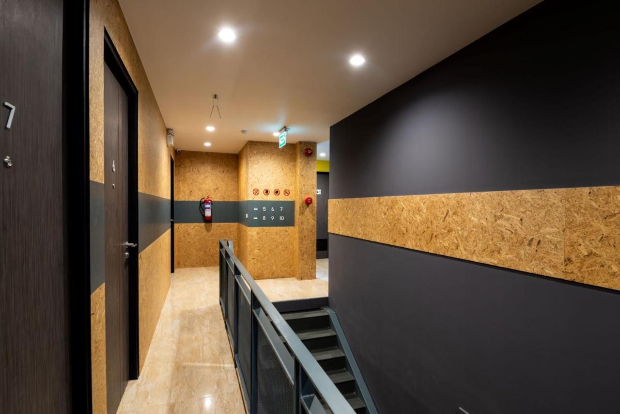 สเตย์ แอท กะตะ พอชเทล Hostel Karon ภายนอก รูปภาพ